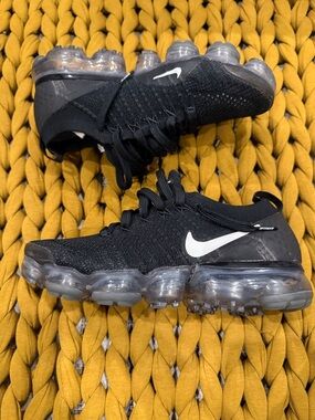 Nike Women’s Vapormax Flyknit Athletic Shoes